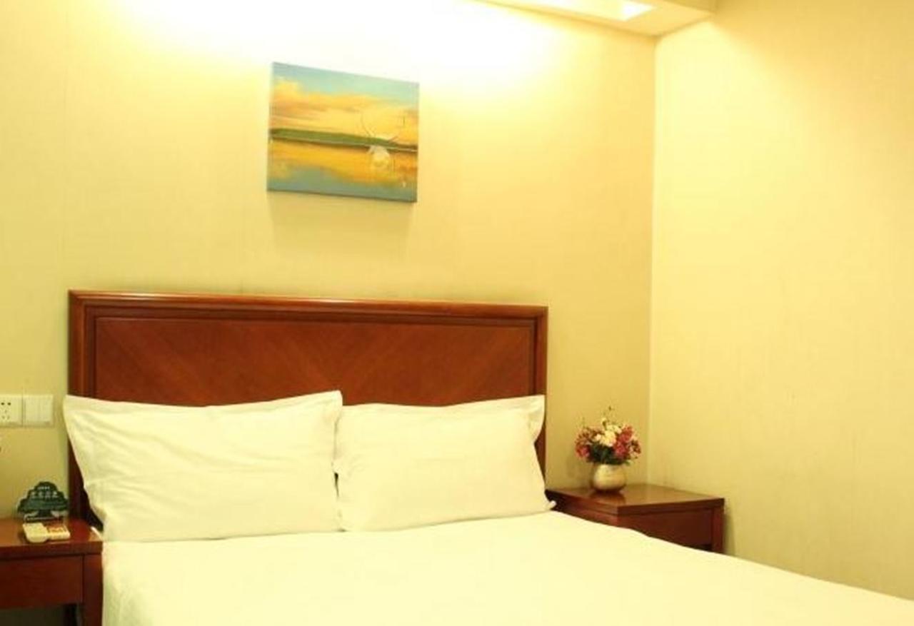 Greentree Inn Chongqing North Railway Station Express Hotel Exterior photo