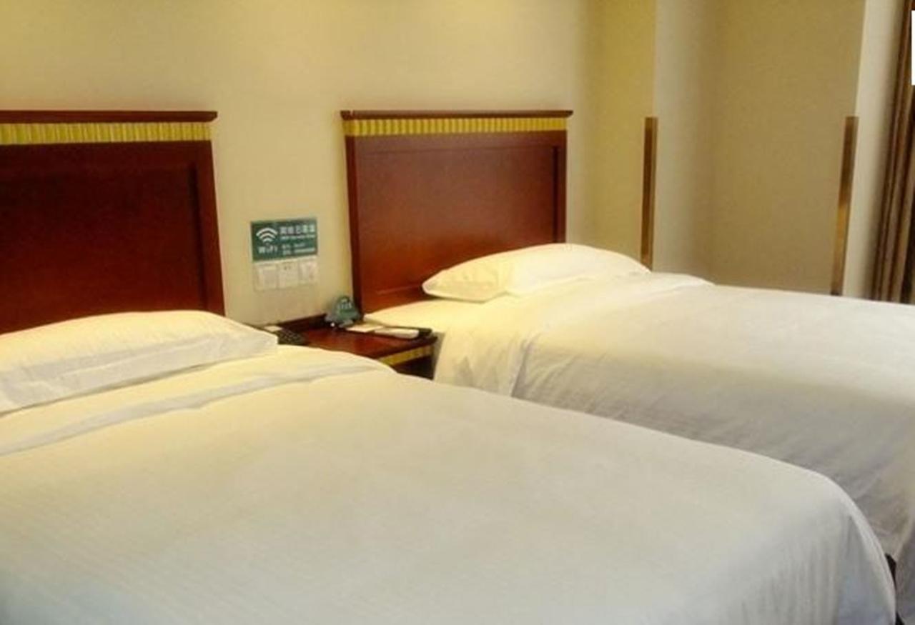 Greentree Inn Chongqing North Railway Station Express Hotel Exterior photo