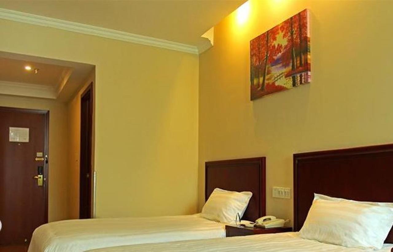 Greentree Inn Chongqing North Railway Station Express Hotel Exterior photo